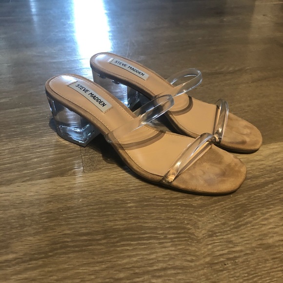 izzy block heel sandal